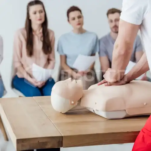 Оказание первой помощи пострадавшим (с тестированием в ЕИСОТ)